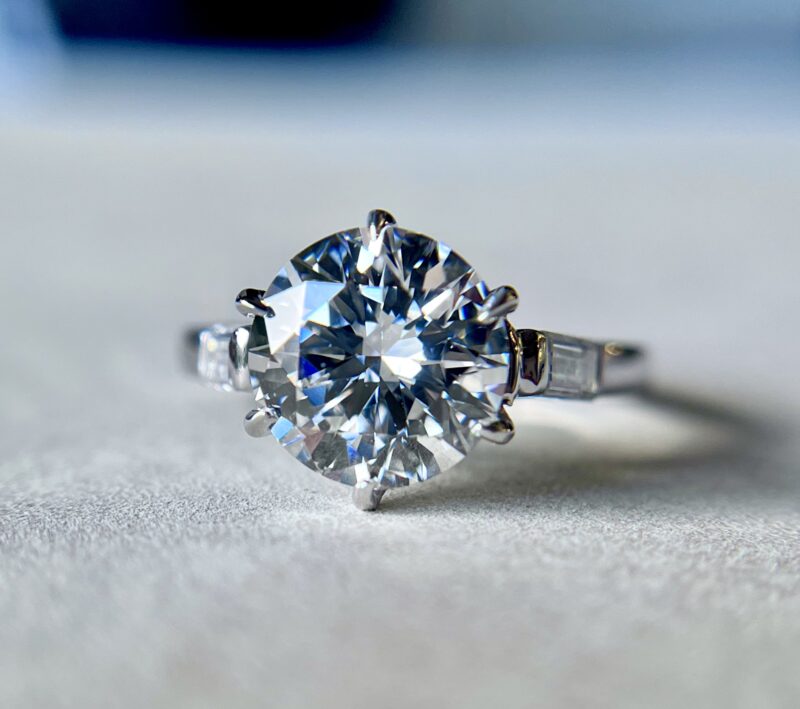 A Round Brilliant Diamond Ring, 2.52 carats