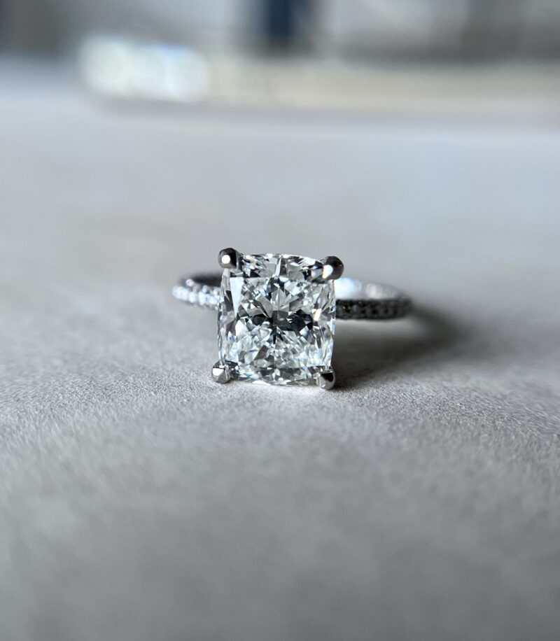 Radiant Cut Diamond Ring, 3.01 carats - Image 3