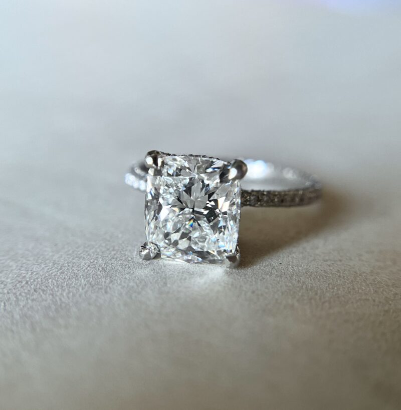 Radiant Cut Diamond Ring, 3.01 carats - Image 2