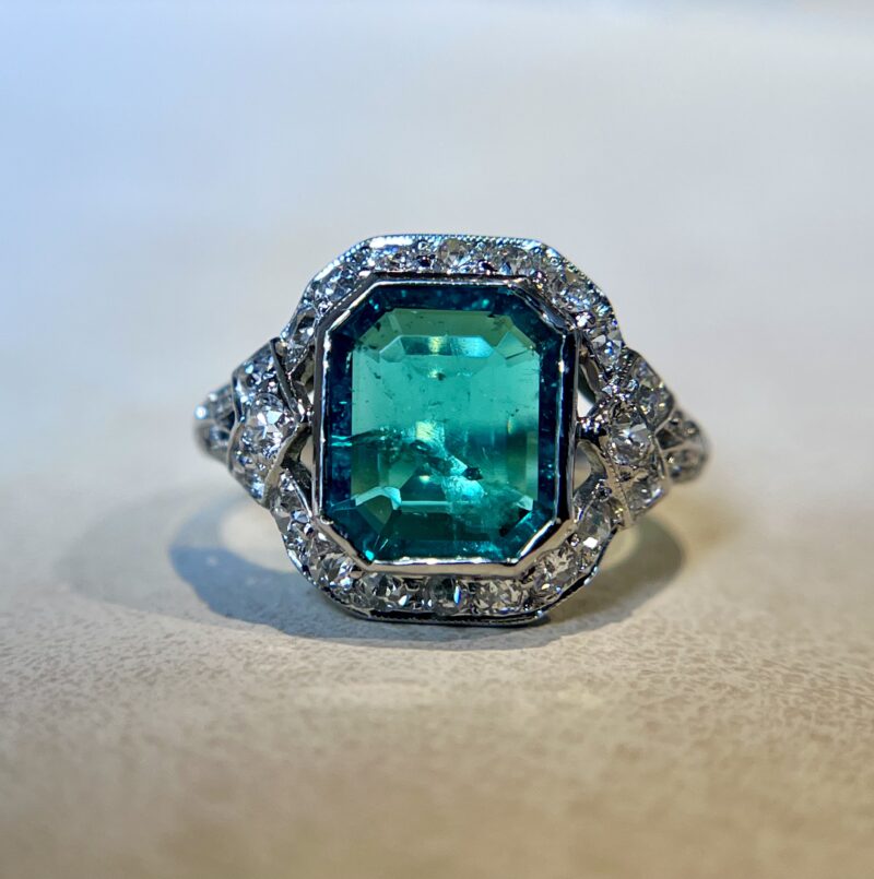 Art Deco Colombian Diamond Ring, 2.14 Carats