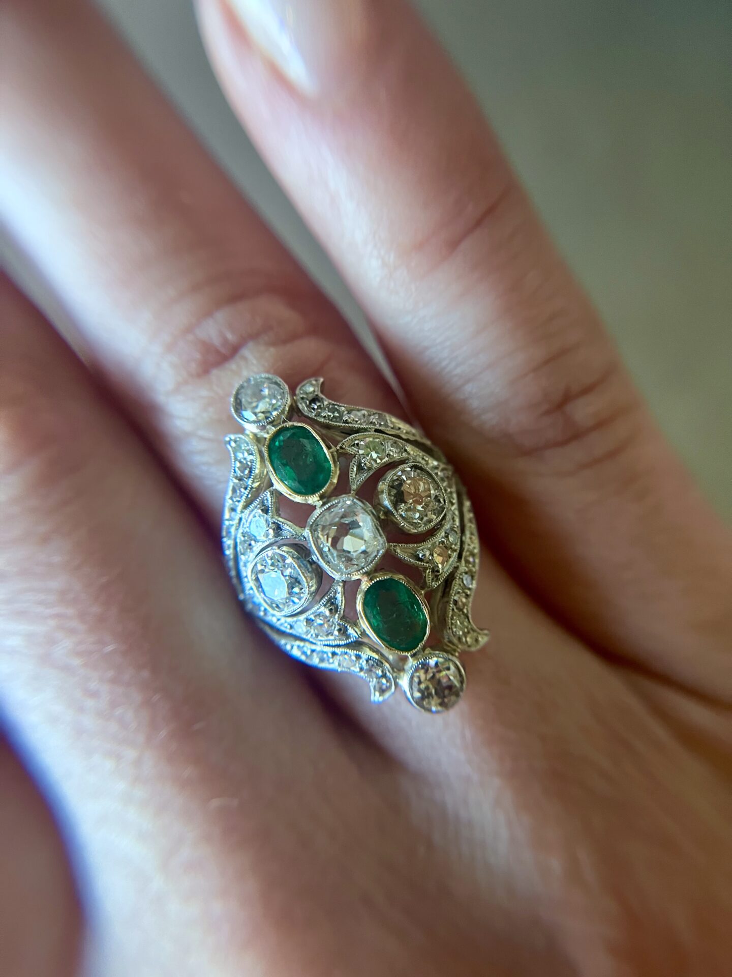 Edwardian Old Mine Cut Diamond and Emerald Ring - Image 4