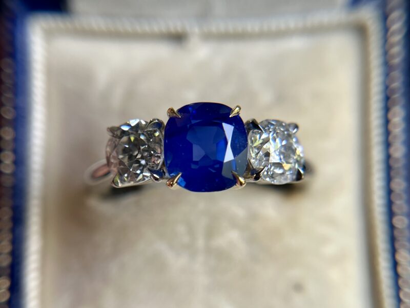 An Exceptional Unheated Kashmir Sapphire Ring, 2.09 Carats
