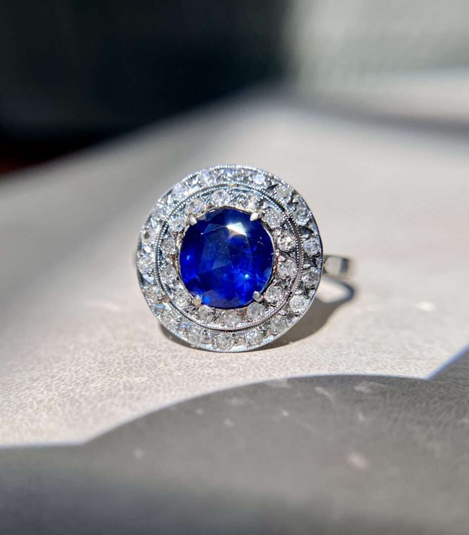 Belle Epoque Unheated Burmese Sapphire Ring, 2.37 Carats - Image 4